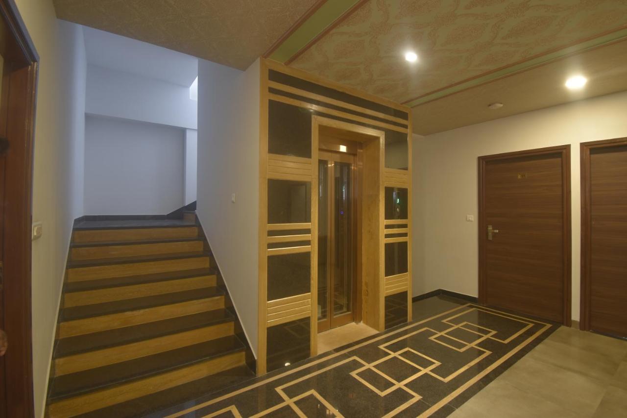 Ka10 Square Hotel & Banquets Jaipur Exteriör bild